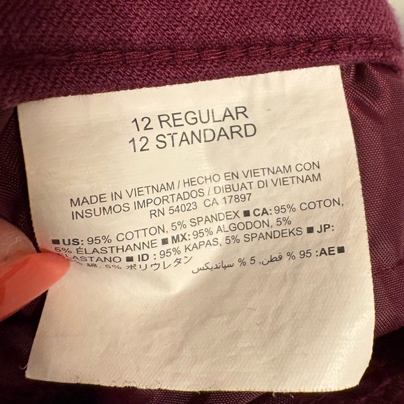 Old Navy Pixie Mid Rise Ankle Pants Purple Fuchsia - Picture 8 of 8